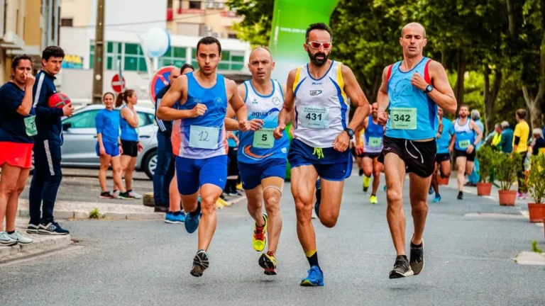 Lateral Knee or Hip Pain in Runners – When ITB Syndrome Is Really Gluteal Tendinopathy (And Why Imaging Matters)